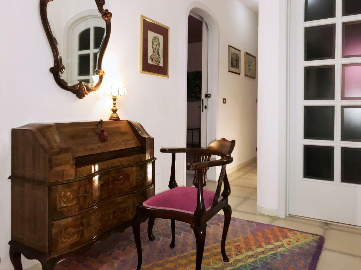 タオルミーナCasa Al Duomoアパートメント エクステリア 写真